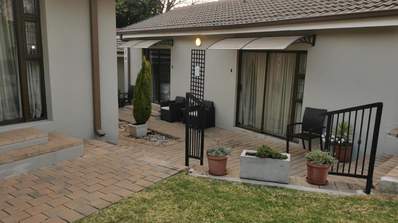47 On Preston Guesthouse Johannesburgo Exterior foto