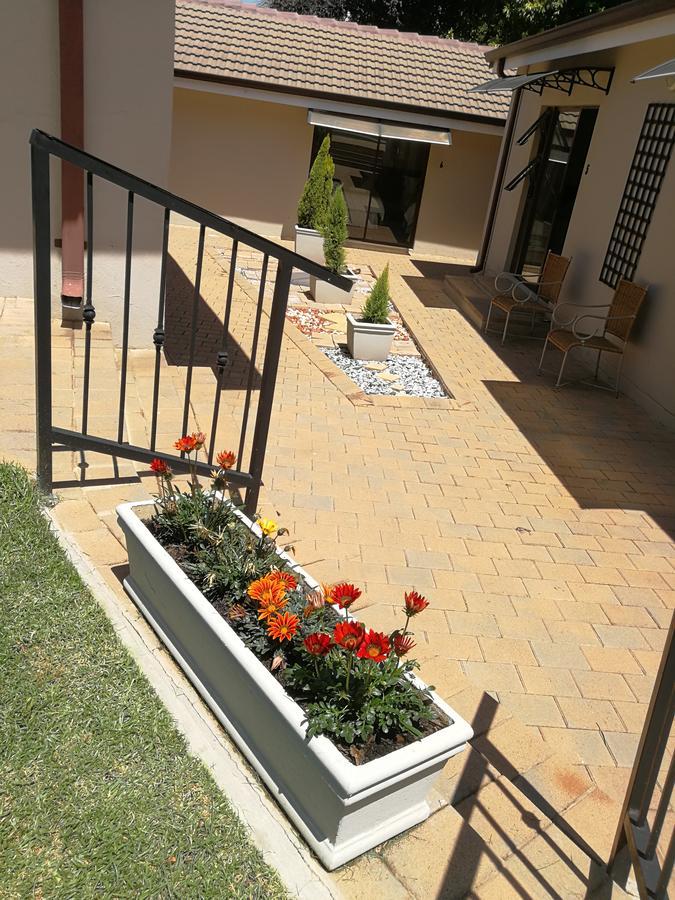 47 On Preston Guesthouse Johannesburgo Exterior foto